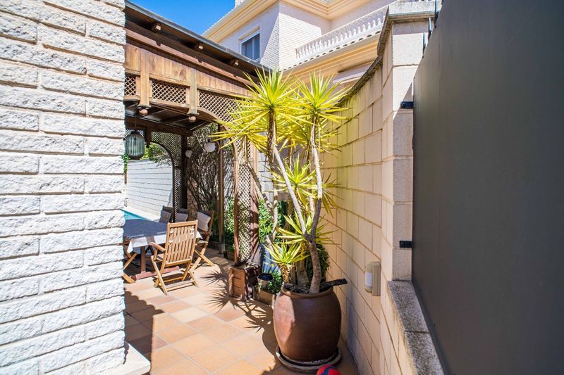 Foto 149a1ff9-d884-43ff-af3a-b708772602c2. Chalet con camino riscaldamento piscina in Plaza de Toros-Avenida Chapí-Trinquete Elda