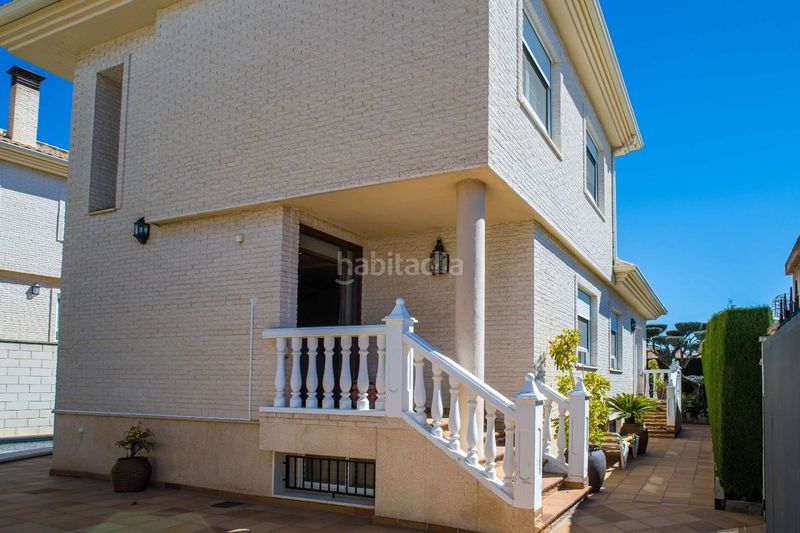 Foto 5d5a6469-8f89-41c8-9ace-5bcac5589594. Chalet con camino riscaldamento piscina in Plaza de Toros-Avenida Chapí-Trinquete Elda