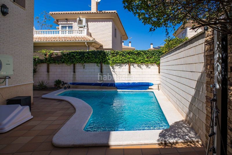 Foto 66e3ac0a-7092-4ee6-b50c-7586662ffb29. Chalet con camino riscaldamento piscina in Plaza de Toros-Avenida Chapí-Trinquete Elda