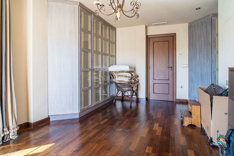 Foto 77fbeff4-427f-46d8-944b-37cf18c5443e. Chalet con camino riscaldamento piscina in Plaza de Toros-Avenida Chapí-Trinquete Elda