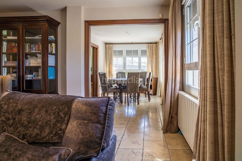 Foto 94f15ca6-d1f9-47ee-9d09-065c80c66d57. Chalet con camino riscaldamento piscina in Plaza de Toros-Avenida Chapí-Trinquete Elda