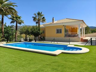 Chalet in Sax. Villa en sax