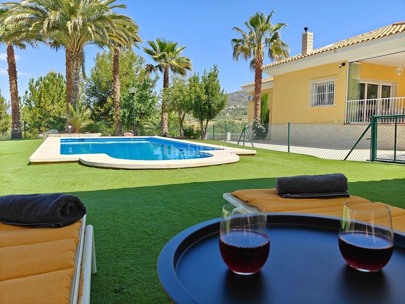 Foto d3ab1ae9-62a4-4fe8-b030-33dab45ad0de. Chalet villa en Sax
