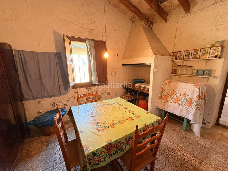 Foto f9f6e03d-0768-4ade-b6d1-9b370b0a78f5. Xalet amb xemeneia aparcament a Romana (la)
