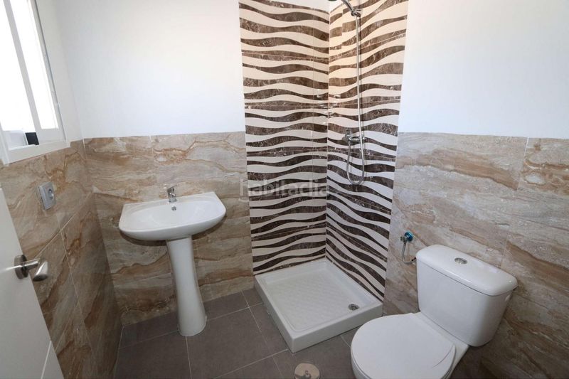 Foto 10a5b248-cff6-46be-8e8d-f2248b861d06. Business premise with heating in Fortuna