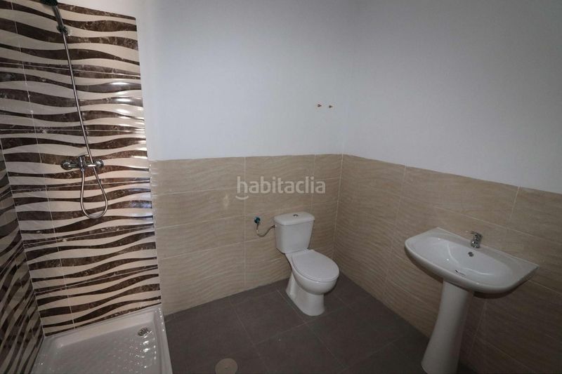 Foto 1a2ea810-05cd-45b4-946c-6038f3f7a353. Business premise with heating in Fortuna