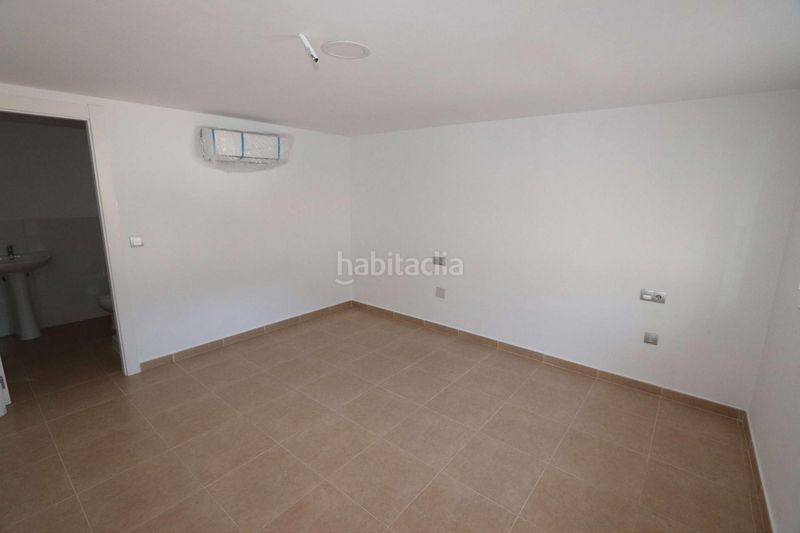 Foto ac2e258b-cf8e-499e-98e1-c5f196d9eeb2. Business premise with heating in Fortuna