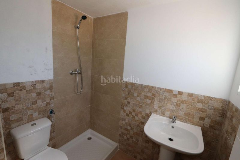 Foto add355ea-fd09-4c78-b9d5-c20ec3c458da. Business premise with heating in Fortuna
