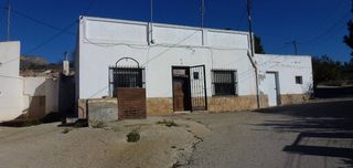 Masia a Hondón de las Nieves. Casa cueva de 3 dormitorios