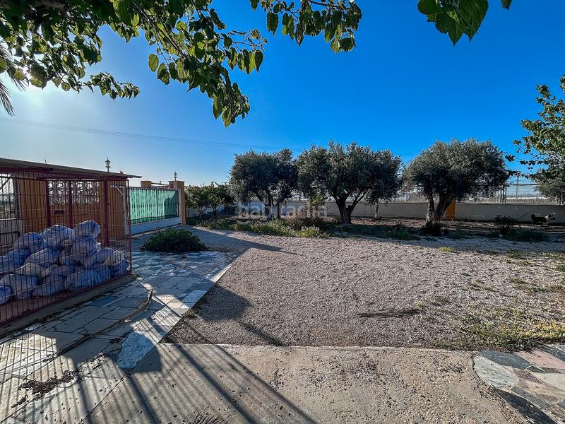 Foto 2b9db8d6-d32a-43a4-8920-247cd00129ca. Chalet with fireplace in Monforte del Cid