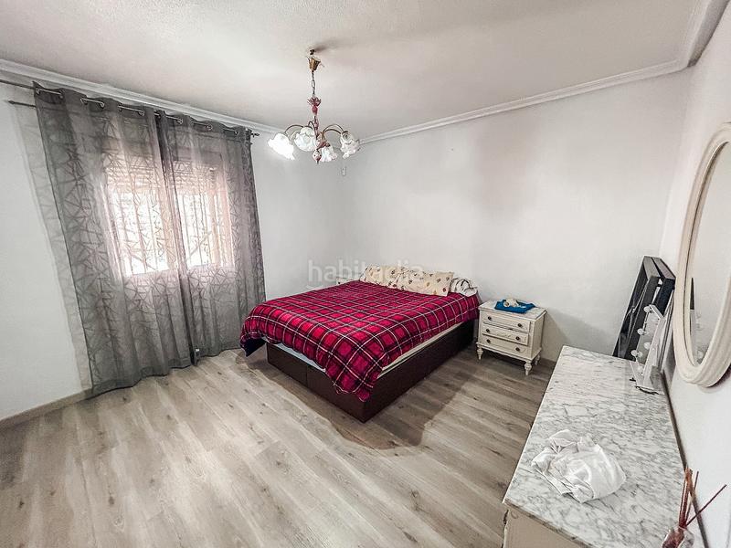 Foto 70a264dd-b106-45ac-aba8-f553d4c9530e. Chalet with fireplace in Monforte del Cid