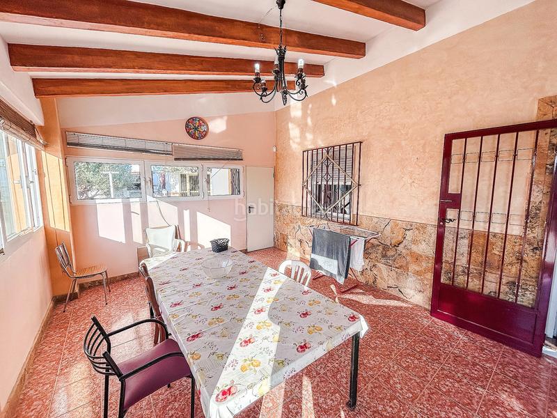 Foto c39c7d06-814d-4c7a-a338-63fe97e5b1a0. Chalet with fireplace in Monforte del Cid