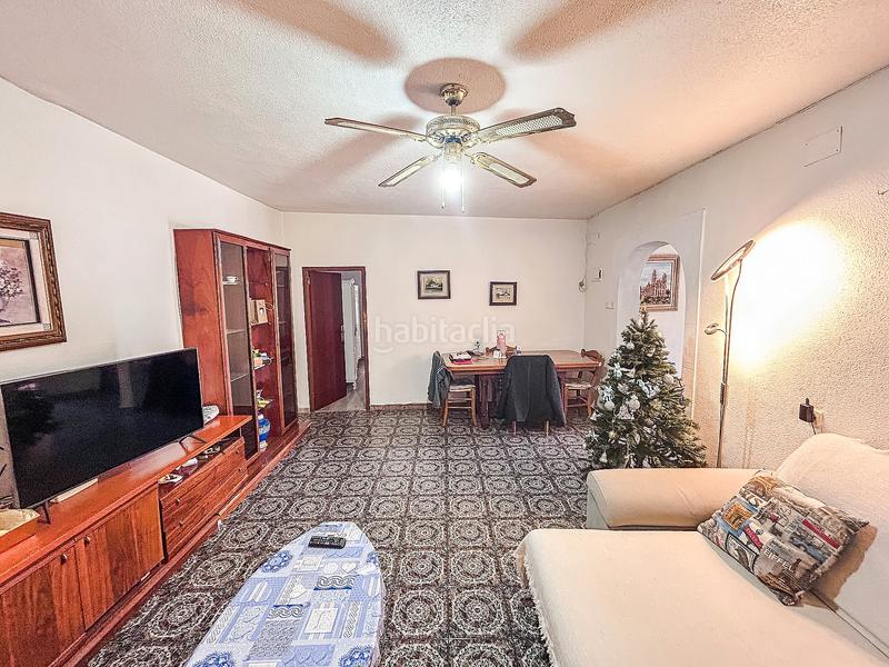 Foto ed744013-8286-4ef6-bb17-3c49a326e5b9. Chalet with fireplace in Monforte del Cid