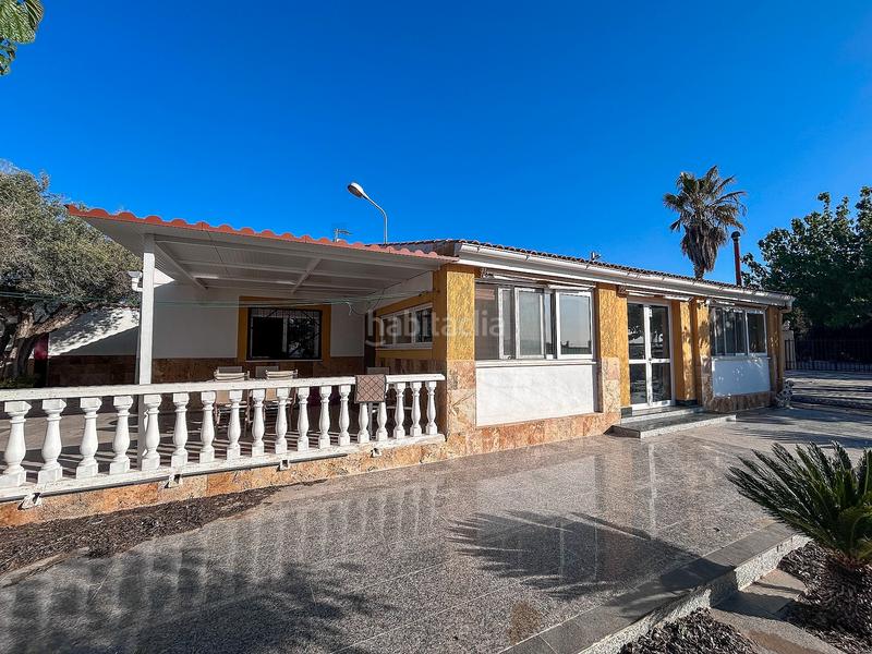 Foto ff02a2e5-a984-4afb-a704-06ee5d58064c. Chalet with fireplace in Monforte del Cid