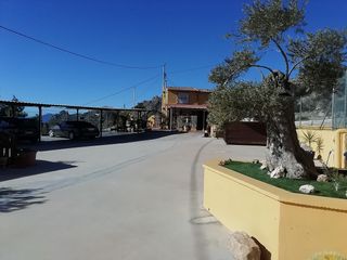 Chalet in Fortuna. Villa con piscina climatizada en fortuna
