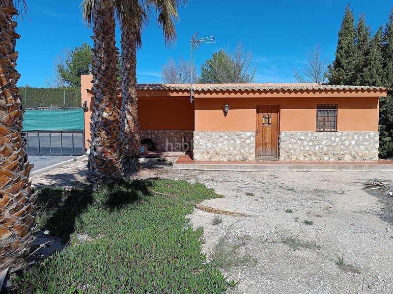 Foto 6445540b-dd97-46a3-94d8-f64815400ef8. Masia a Yecla