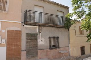 Country house in Fortuna. Casa de pueblo de 4 dormitorios con terreno