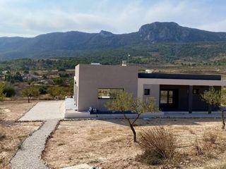Xalet a Romana (la). Preciosa villa de nueva construcción de 3 dormitorios y 2 baños