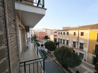 Duplex in Yecla. Preciosa casa adosada en una ubicación privilegiada en el centro