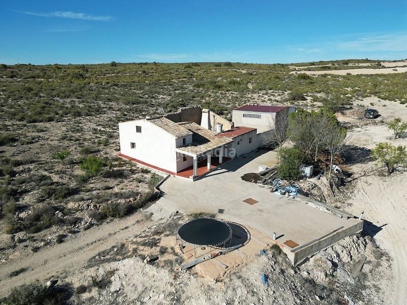 Foto 7c6459c9-7528-4883-817d-b37fc9318a0d. Casale in Caudete