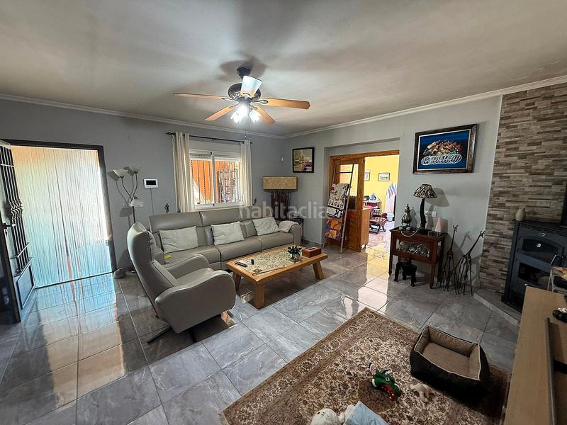 Foto 995cc41b-c732-4e6e-b6dd-92c03182c6d6. Xalet amb xemeneia calefacció aparcament piscina a Castalla