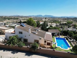 Business premise in Fortuna. Retiro de ocio con licencia, casa de campo y negocio en venta en