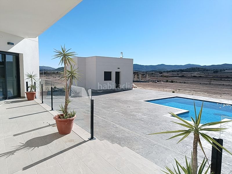 Foto 07dddf52-814f-4b77-9071-98662bd9bd06. Chalet en Pinoso