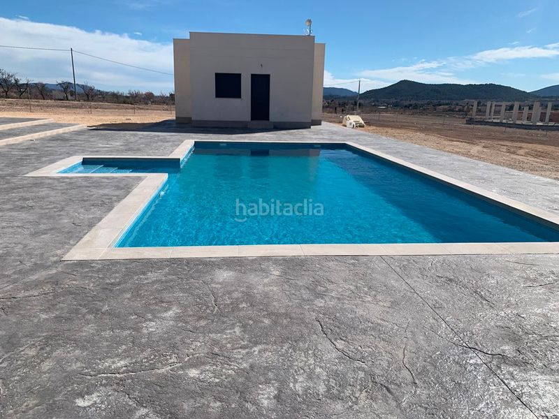 Foto 18a1fa78-def7-4a84-bebd-a27b52841509. Chalet en Pinoso