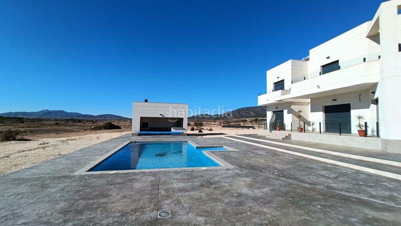 Foto b4572cfe-9b30-4fcb-b48a-4a8e596df3d2. Chalet en Pinoso