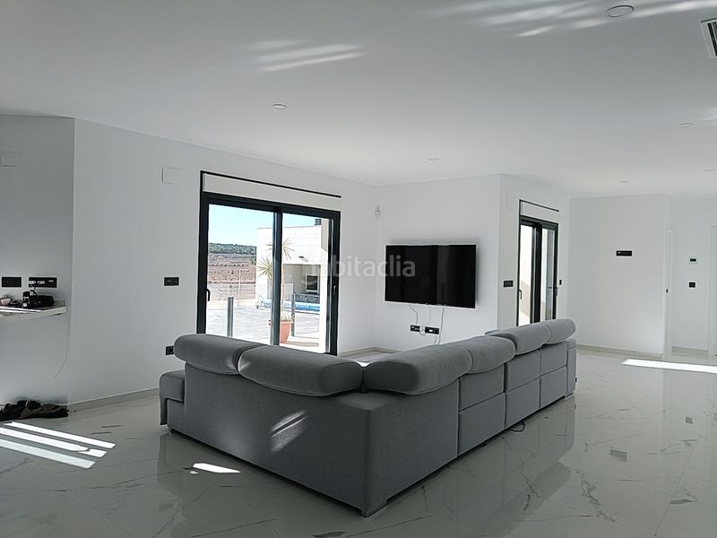Foto cad9d742-81c1-4b82-bb0a-cb2973017517. Chalet en Pinoso