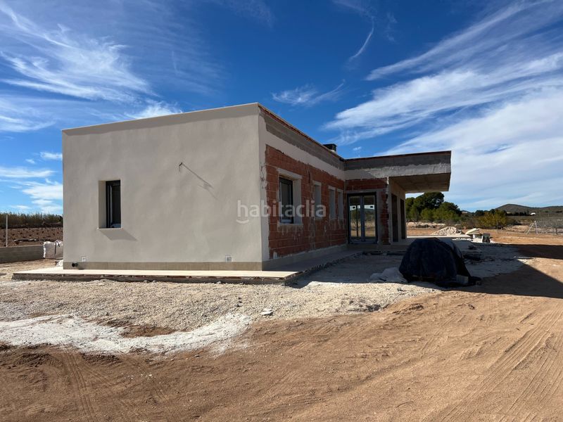 Foto f6c09223-a12e-4b08-87f7-a0abab51cac0. Xalet a Pinoso