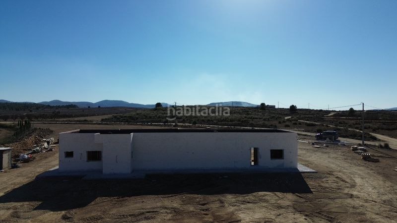 Foto 3fdefbeb-f64a-4d52-ac4e-ec95851aeaf1. Chalet en Pinoso