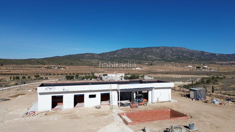 Foto 4231f858-e7e4-4cb3-9a23-24aa80622a80. Chalet en Pinoso