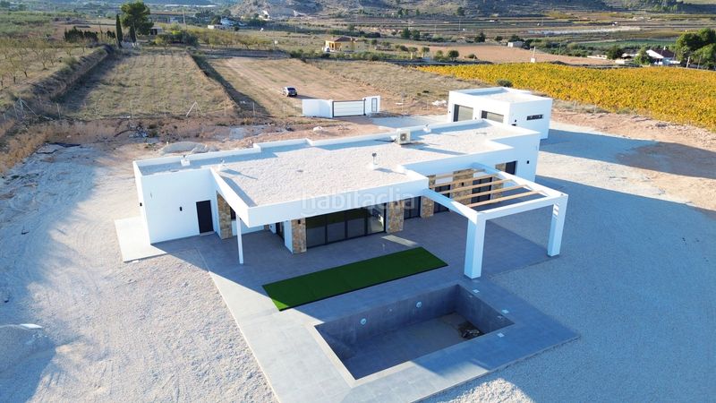Foto b5337b3a-f05c-40b1-b92c-3d553e8ea666. Chalet en Romana (la)