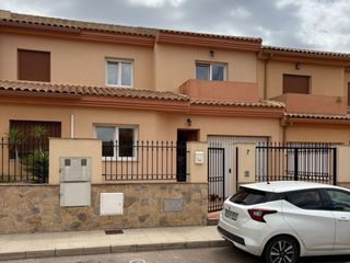 Zweistöckige Wohnung in Pinoso