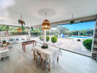 Chalet en Crevillente. Villa de lujo con cocina de verano a 15 minutos de elche