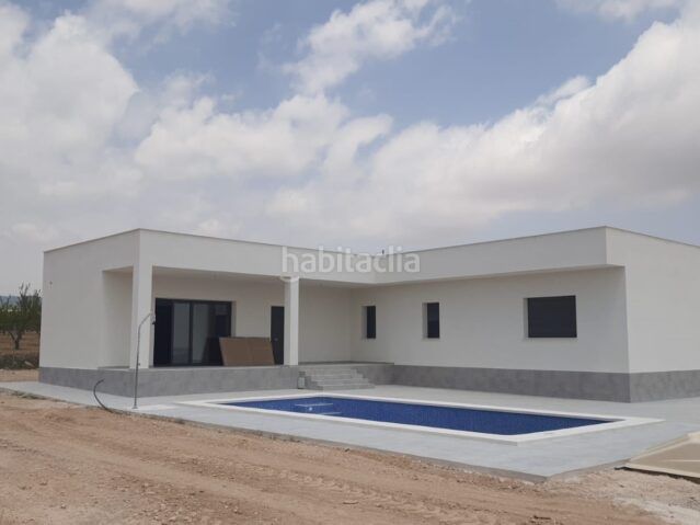 Foto b4efda86-cca8-4134-8010-4f71db5ea7e2. Xalet a Pinoso