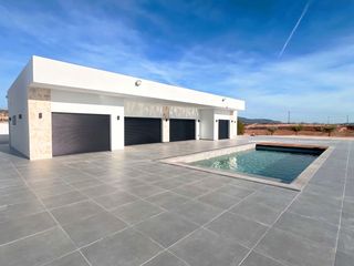 Chalet en Novelda