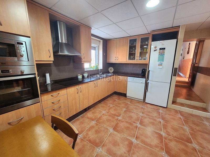 Foto d33054fc-c2ac-40c0-afec-218f8fe09339. Chalet avec cheminée parking piscine dans Las Virtudes Villena