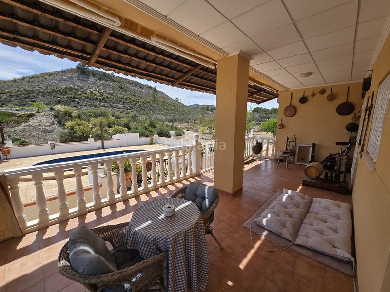 Foto 8fc00cd0-eb1a-4b8a-9d7a-858caa6577e7. Chalet dans Sax
