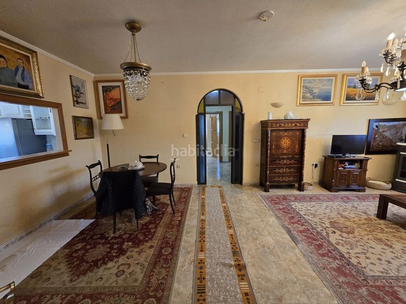 Foto c8c36c5e-ba0c-42b4-9f56-80404c750872. Chalet dans Sax