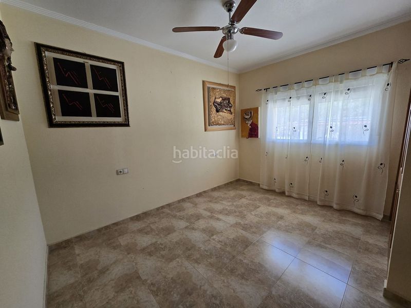 Foto fb0ab993-4517-4bc7-a7e7-4a873db969b9. Chalet dans Sax