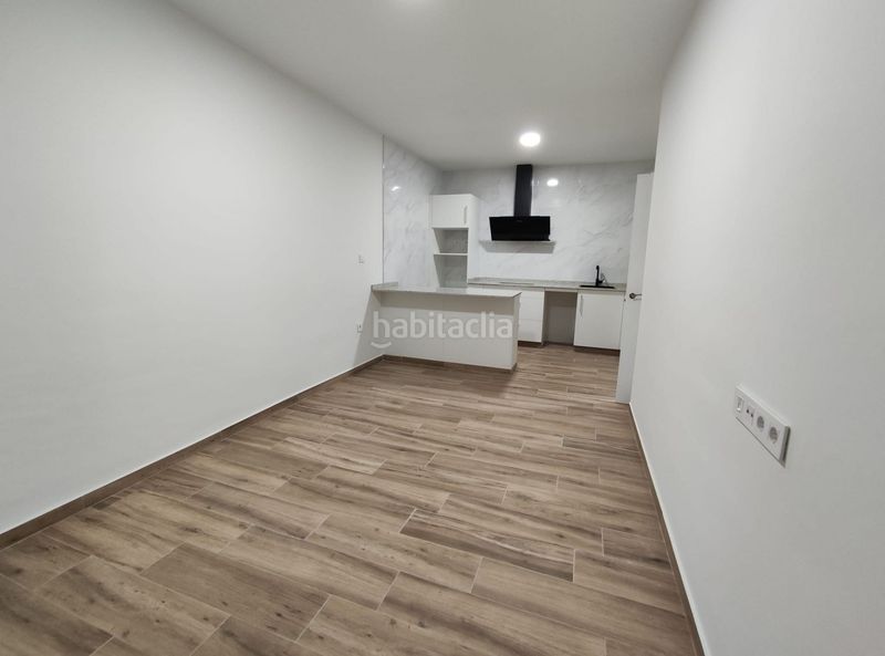 Foto 0dae4974-9b7e-44f8-bcab-2112b429df46. Duplex dans Petrer