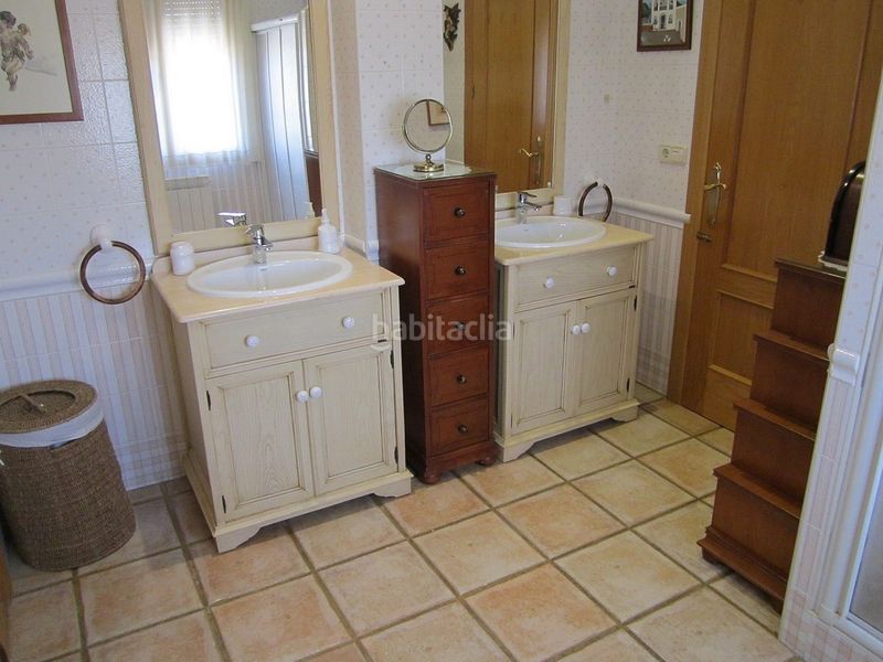 Foto bce23521-55c7-45d6-a83b-f5a22baea59b. Chalet en Yecla