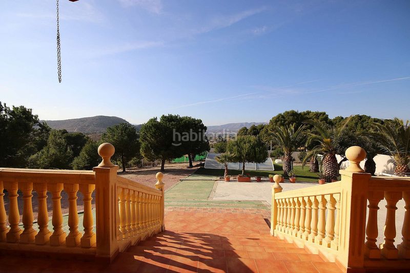 Foto c8bc0818-a3ac-41e6-99a7-c40913048a96. Xalet a Petrer