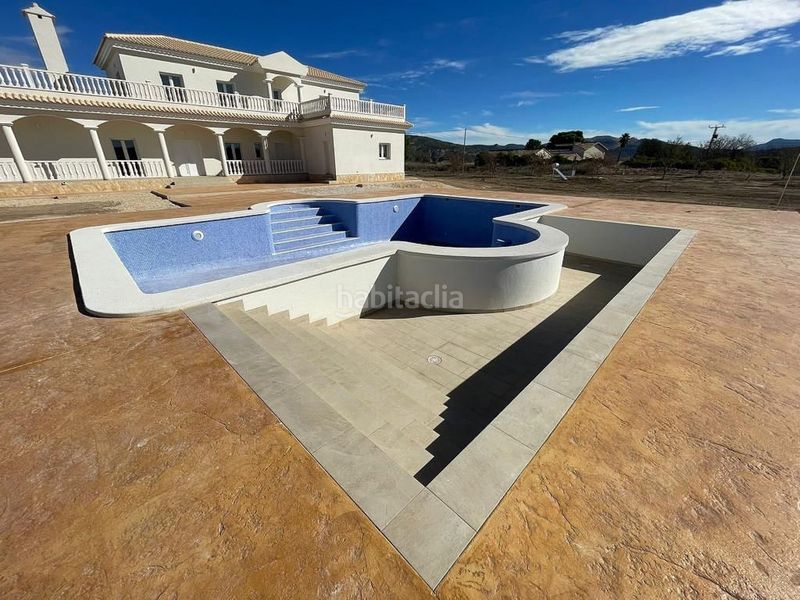 Foto ce6a443a-17ef-4727-a0d9-6b6ed38cb1d6. Chalet en Pinoso