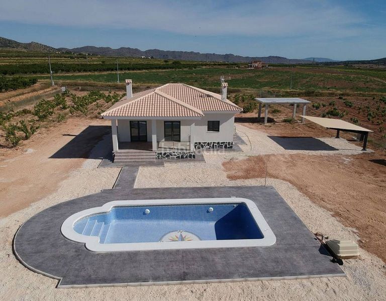 Foto 5f969744-d642-4ca9-a5f8-2de7a4f9048e. Chalet en Pinoso