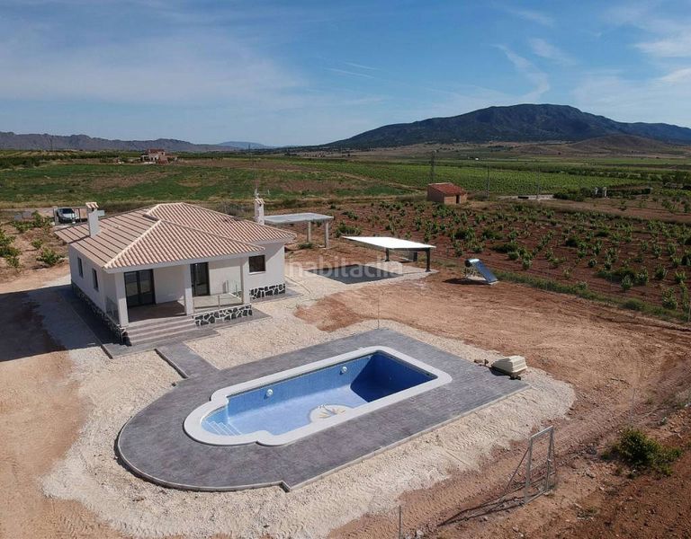 Foto dfe8e2b2-0a49-4d60-81c9-f5cf2e381833. Chalet en Pinoso