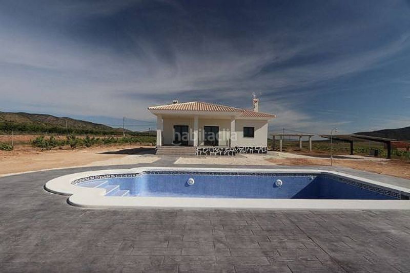 Foto fca31aa6-030f-4b68-aaea-4b9a04bd56f4. Chalet en Pinoso