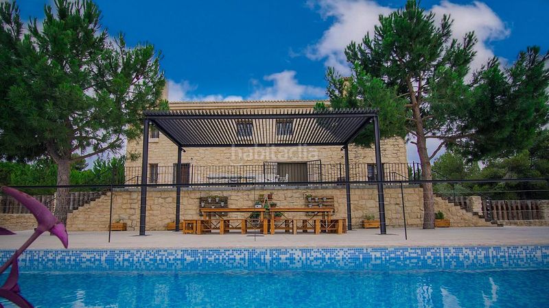 Foto f70dfe6f-e1b9-40d8-88b3-908211964a69. Chalet en Biar